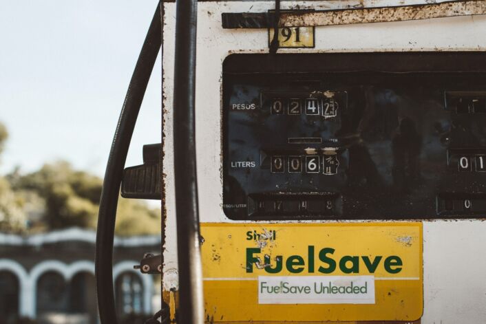 A petrol pump, where you can take advantage of our tips for saving money on petrol